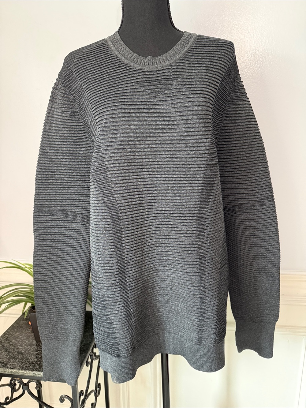 NWOT Under Armour Intelli Knit Fitted Dark Gray Ribbed Crewneck Sweater XL